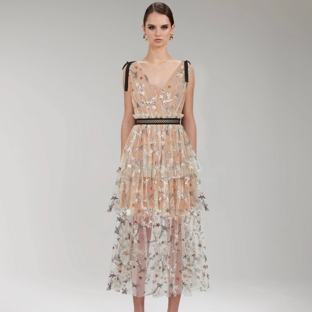 Self-Portrait Star Mesh Midi in Nude size 6